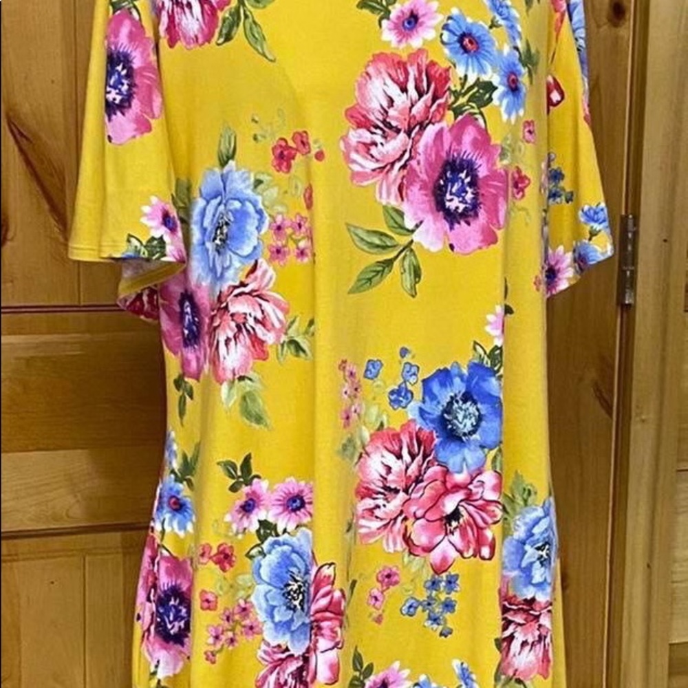 Plus yellow floral tunic
